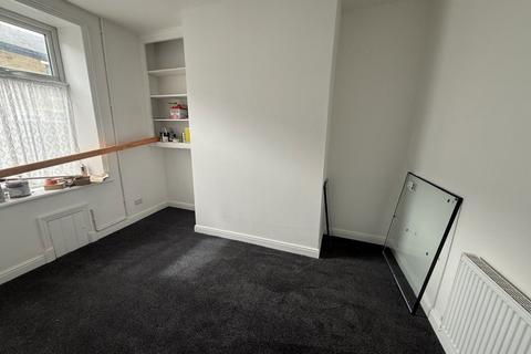 2 bedroom terraced house to rent, Barnes Street, Lancashire