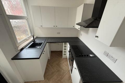 2 bedroom terraced house to rent, Barnes Street, Lancashire