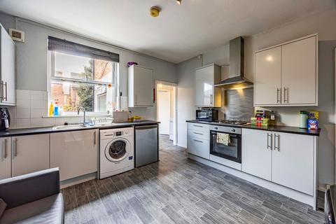1 bedroom semi-detached house to rent, Highfield Road, Nottingham, NG7