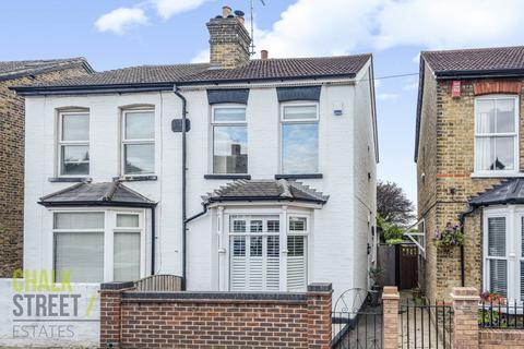Globe Road, Hornchurch, RM11