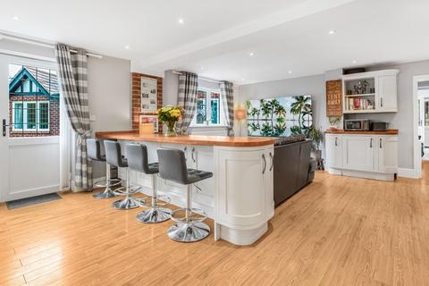 5 bedroom detached house for sale, Woodlands Park, Draycott, Derbyshire, DE72 3PE