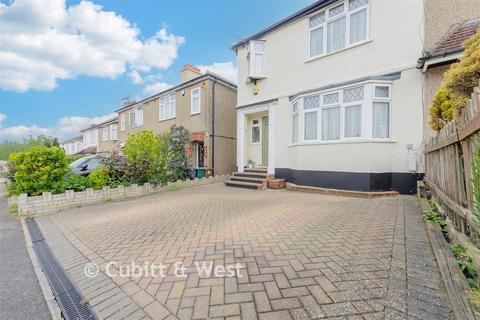 3 bedroom end of terrace house for sale, Prince Albert Square, Redhill RH1
