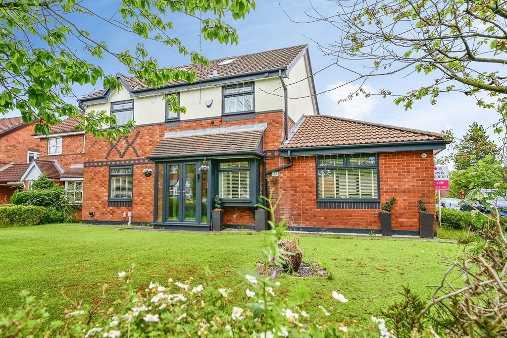 4 bedroom detached house for sale