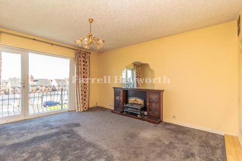 2 bedroom flat for sale, South Lawn, Blackpool FY4