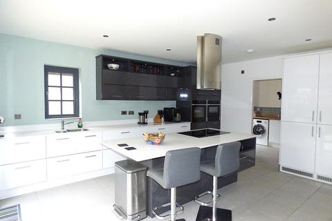4 bedroom detached house for sale, Howells Reach Derwen Fawr Swansea Sa2 8eu