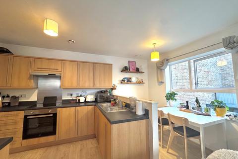 2 bedroom house to rent, Lone Eagle Close, Southampton, SO19