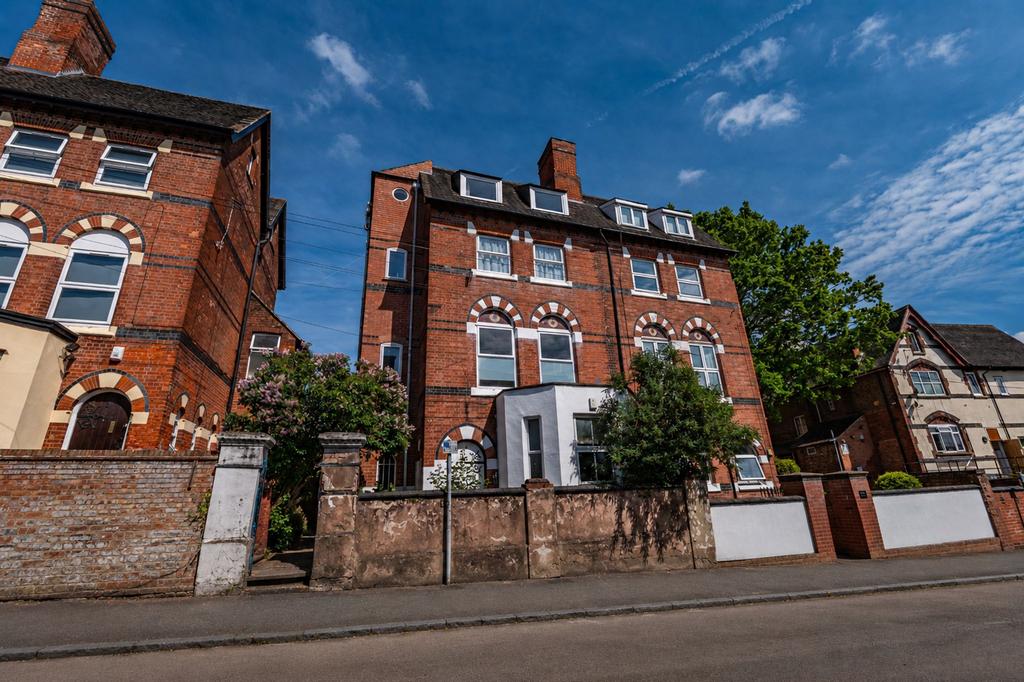 Apartment in Nottingham, Forest Fields - View 2