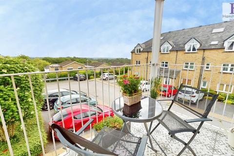 2 bedroom apartment for sale, Heywood Court, Northowram, Halifax