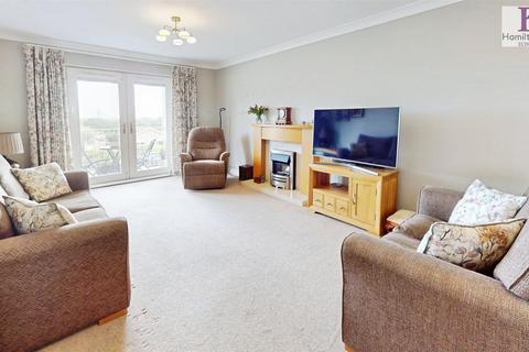 2 bedroom apartment for sale, Heywood Court, Northowram, Halifax