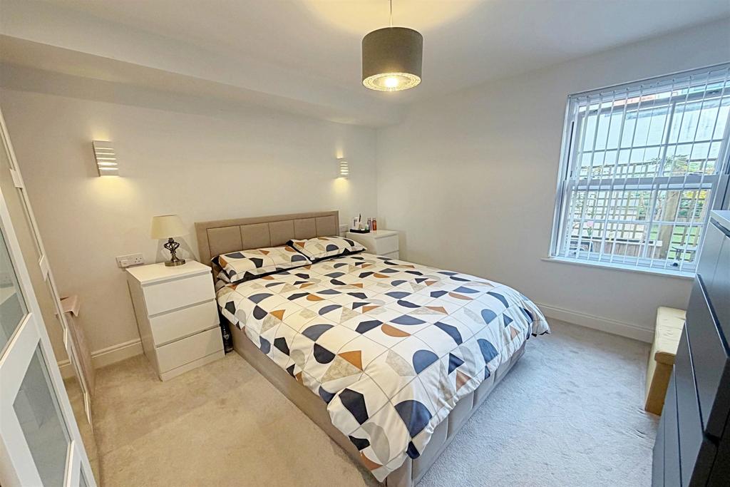 Apartment in Bournemouth - View 2