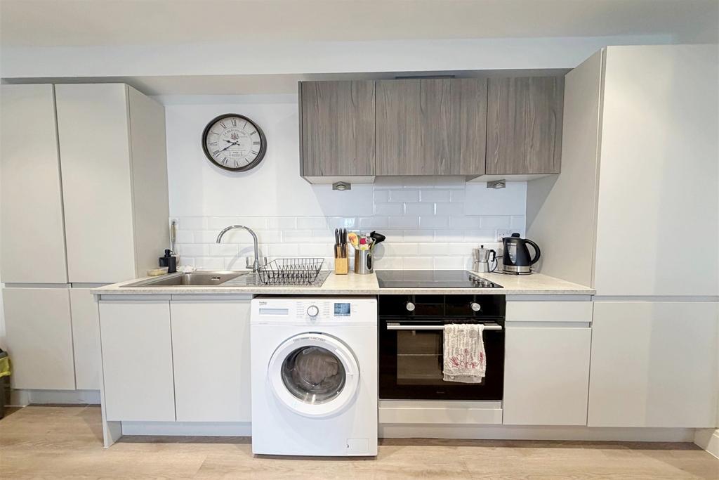 Apartment in Bournemouth - View 5