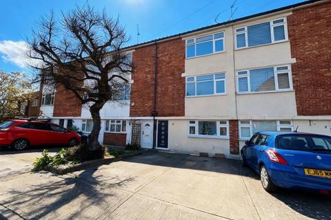 3 bedroom townhouse for sale, Athelstan Close, Romford