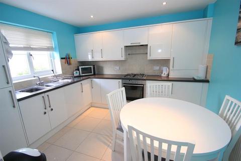 3 bedroom house to rent, Oak Tree Gardens, COLCHESTER