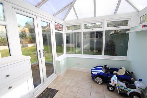 3 bedroom house to rent, Oak Tree Gardens, COLCHESTER