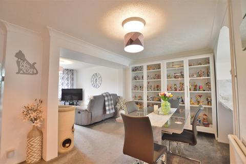 4 bedroom house for sale, Long Furlong Drive, Slough