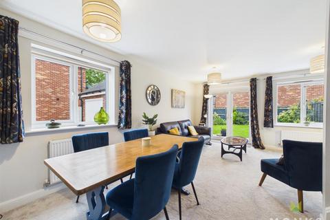 3 bedroom semi-detached house for sale, Hillside Drive, Shrewsbury