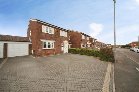 4 bedroom link detached house for sale, Raynham Way, Luton