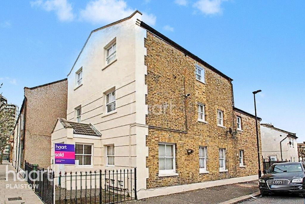 Detached house exterior