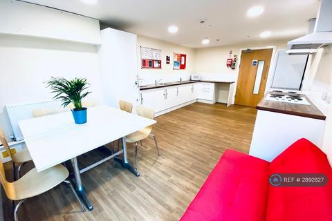 1 bedroom in a flat share to rent, Warwick New Road, Leamington Spa, CV32