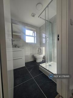 5 bedroom semi-detached house to rent, Lansdell Road, Mitcham, CR4