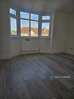 5 bedroom semi-detached house to rent, Lansdell Road, Mitcham, CR4