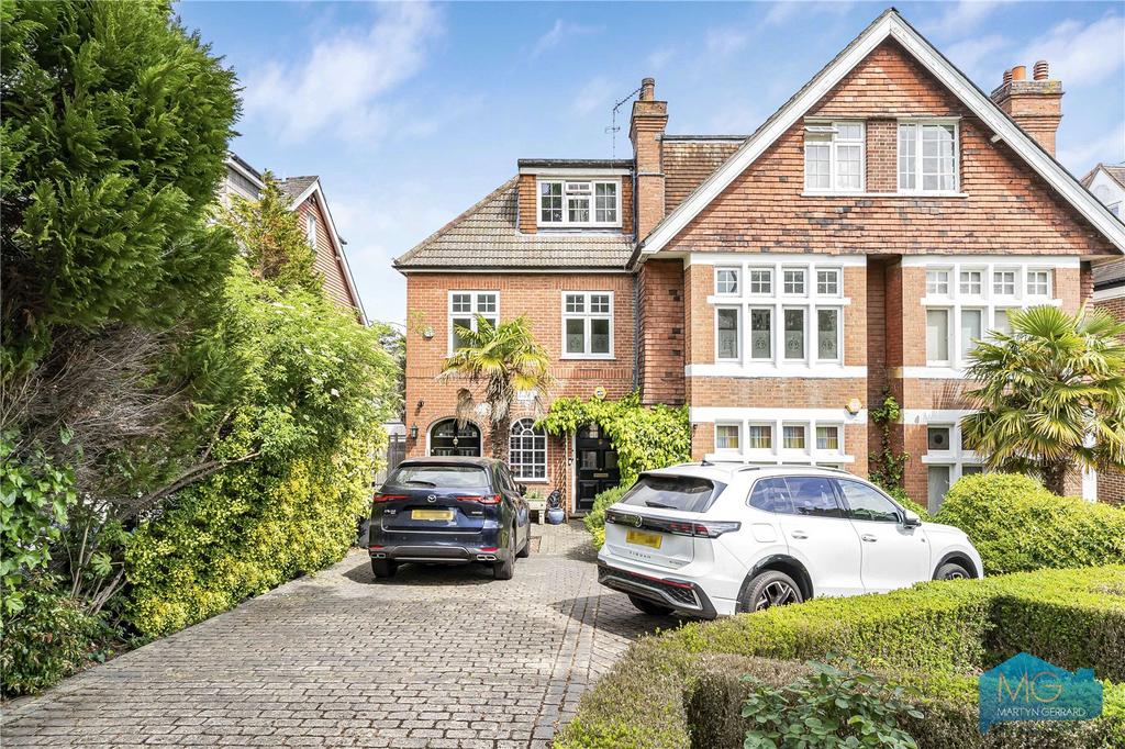 3 bedroom apartment for sale