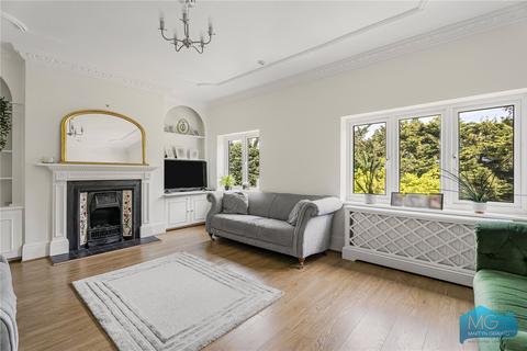 3 bedroom apartment for sale, Crescent East, Hadley Wood, Hertfordshire, EN4