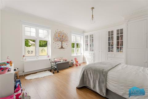 3 bedroom apartment for sale, Crescent East, Hadley Wood, Hertfordshire, EN4