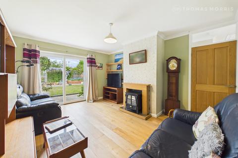 2 bedroom bungalow for sale, Holme Court Avenue, Bedfordshire SG18