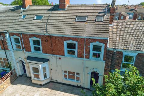 1 bedroom apartment to rent, West Parade, Lincolnshire DN31