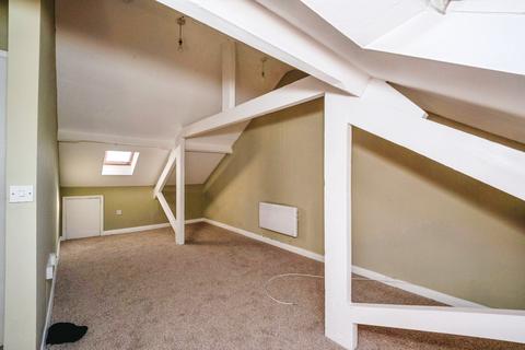 1 bedroom apartment to rent, West Parade, Lincolnshire DN31