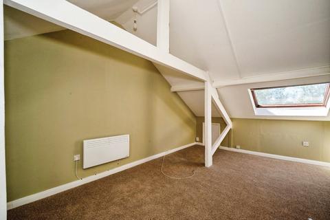 1 bedroom apartment to rent, West Parade, Lincolnshire DN31