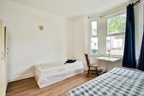 3 bedroom terraced house for sale, Ashley Road, Forest Gate, London, E7