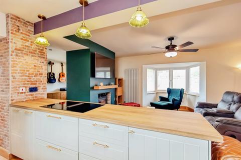 3 bedroom semi-detached house for sale, Manor Estate, Doddington, March