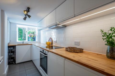 1 bedroom flat for sale, Kensington Park Road, Notting Hill, London