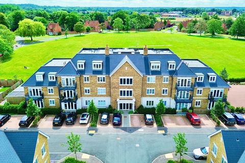 2 bedroom flat for sale, Victory Gardens, Arborfield Green, Reading, Berkshire, RG2
