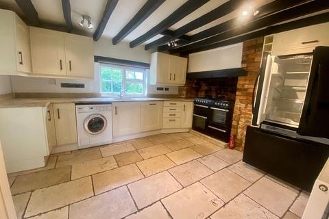 3 bedroom cottage to rent, High Street, Reading RG10