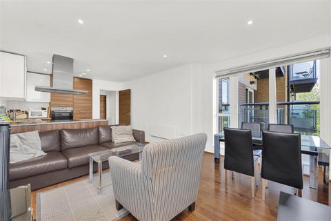 2 bedroom apartment for sale, Bromyard Avenue, London