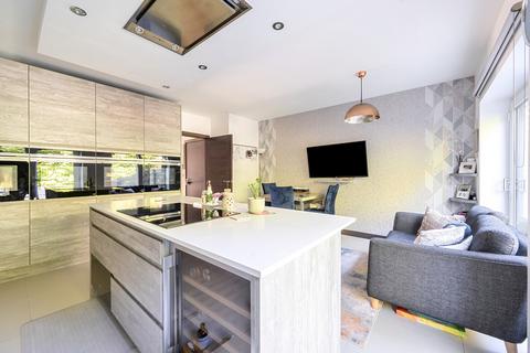 4 bedroom house for sale, Greer Garson Road, Denham