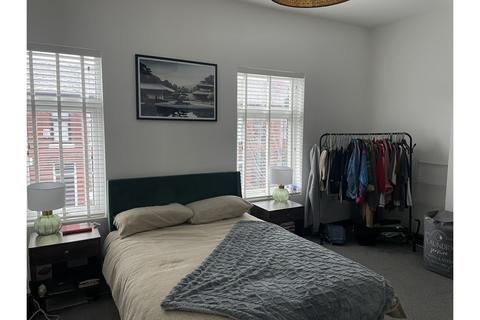 2 bedroom terraced house for sale, Loring Street, Manchester, M40