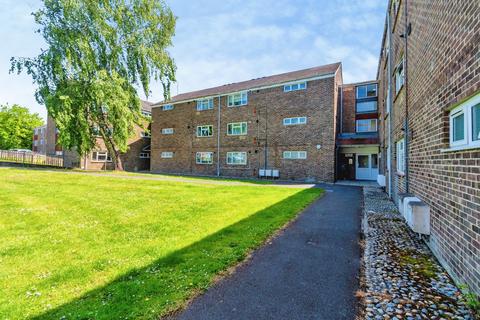 2 bedroom apartment for sale, Fleming Avenue, North Baddesley, Nr Romsey