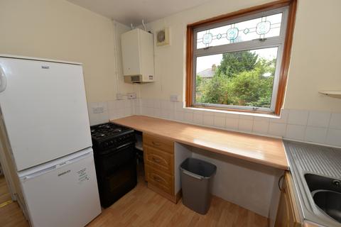 3 bedroom semi-detached house to rent, Honeysuckle Road, Southampton SO16