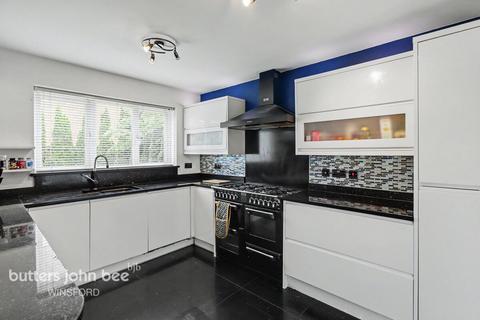 4 bedroom detached house for sale, Radcliffe Road, Winsford