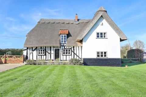 4 bedroom detached house for sale, Harlow Road, Magdalen Laver, CM5
