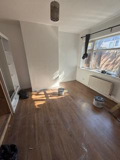 1 bedroom flat to rent, Glenny Road, Barking IG11