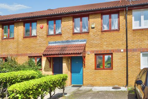 Thomas Cribb Mews, London, E6