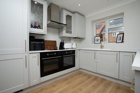 3 bedroom semi-detached house for sale, Matthews Close, Deal, Kent, CT14