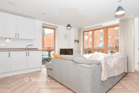 1 bedroom ground floor flat for sale, Avebury Avenue, Tonbridge, Kent