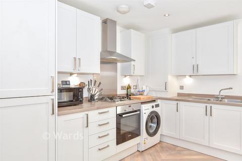 1 bedroom ground floor flat for sale, Avebury Avenue, Tonbridge, Kent