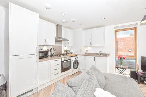 1 bedroom ground floor flat for sale, Avebury Avenue, Tonbridge, Kent